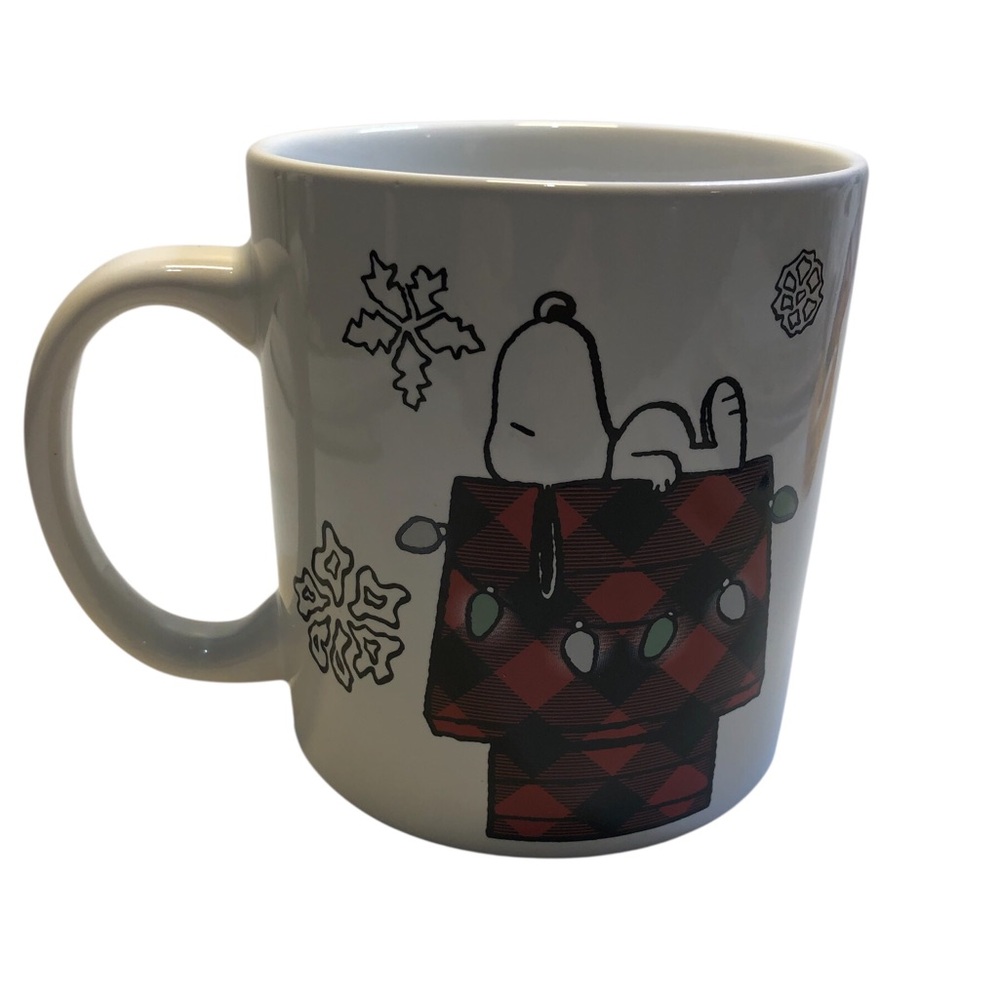 Peanuts Snoopy  Christmas Tree and Snoopy on Dog House Large 20 Oz Two Sided Mug